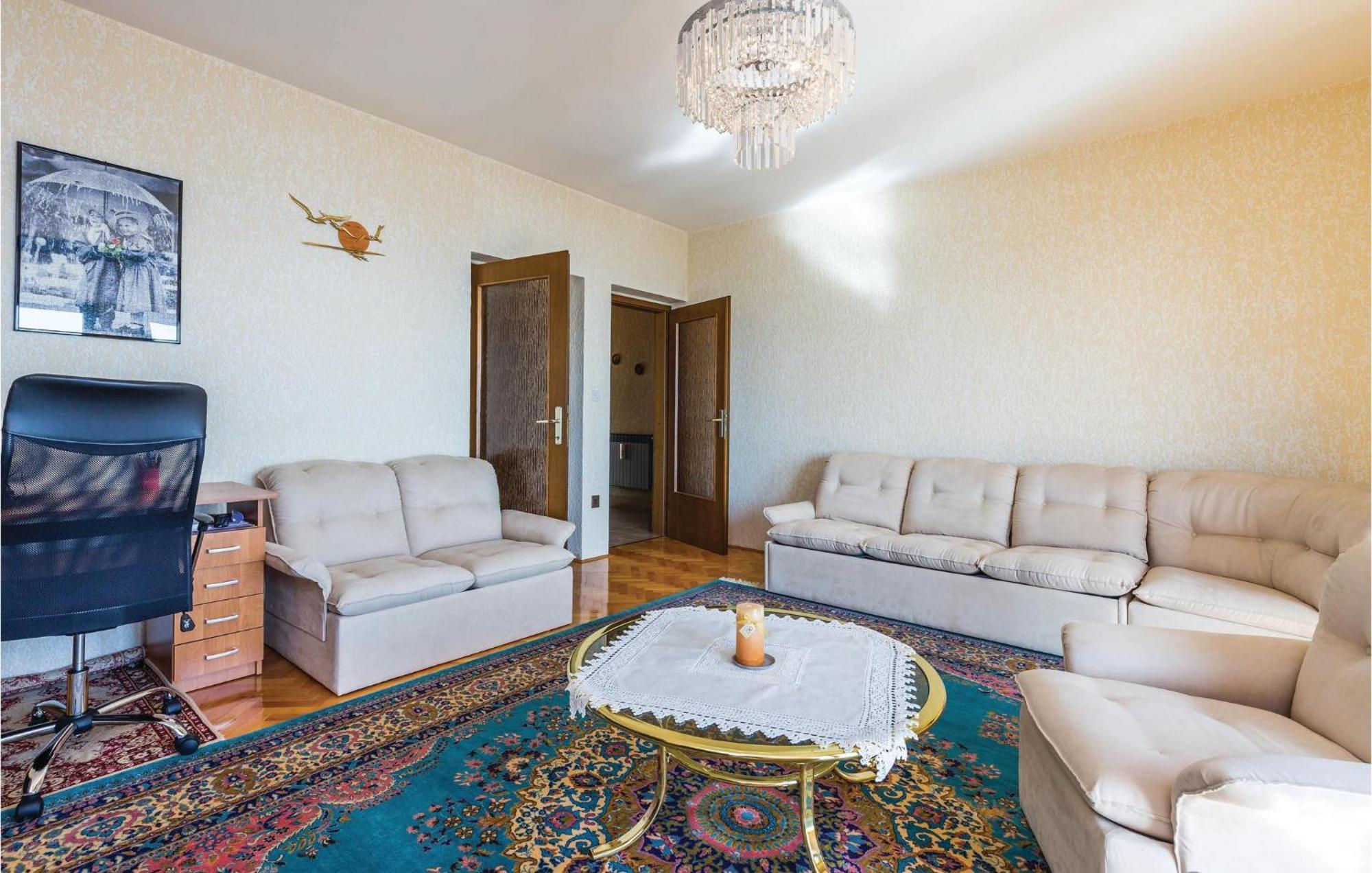 2 Bedroom Lovely Apartment In Lovran Exterior photo